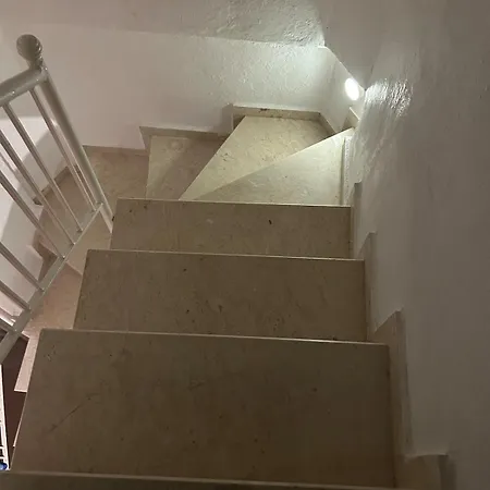 400 M Away From Long With Wifi And Airconditioner Prázdninový dům *