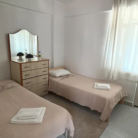 400 M Away From Long With Wifi And Airconditioner Kusadası