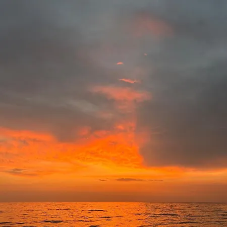 Charming Steps From Long With Wifi Kusadası