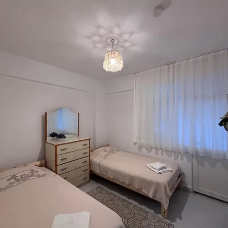 400 M Away From Long With Wifi And Airconditioner * Kusadasi