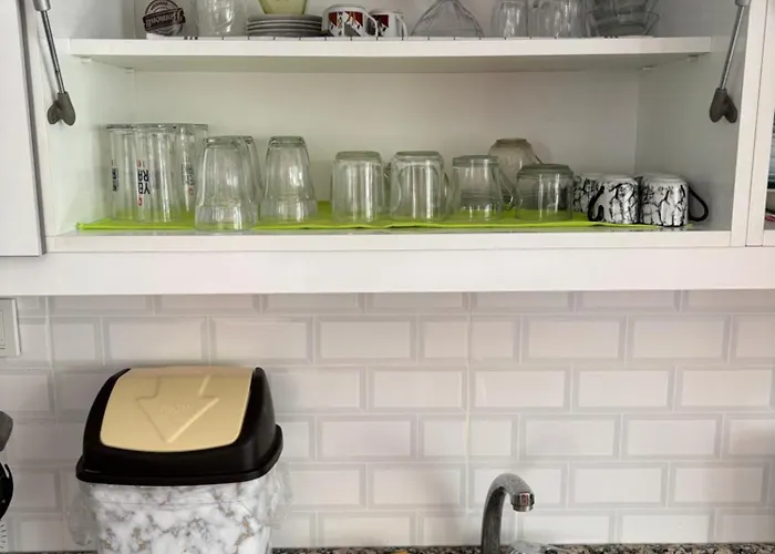 Charming Steps From Long With Wifi Feriehus *