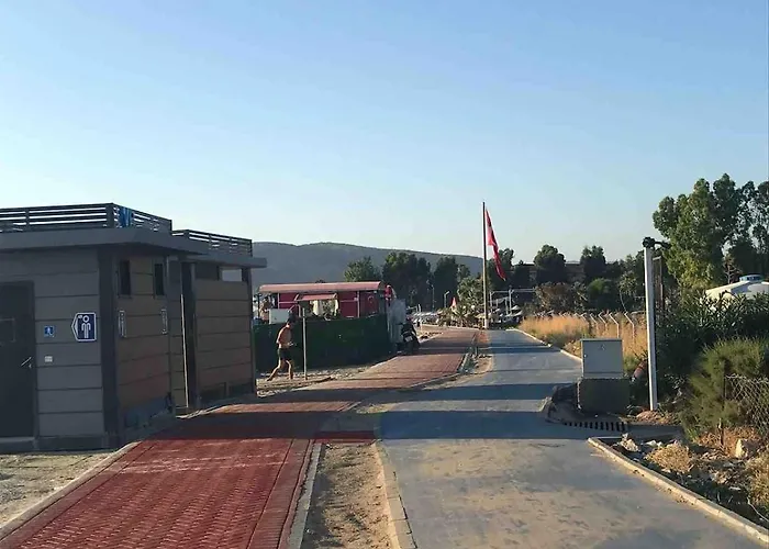 Charming Steps From Long With Wifi Feriehus Kusadası