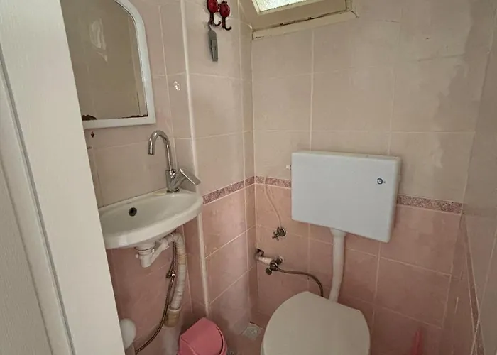 Charming Steps From Long With Wifi * קוסדסי