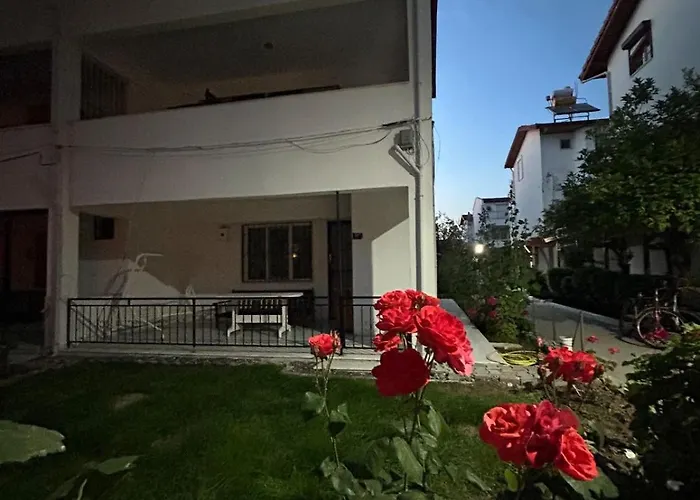 Feriehus Charming Steps From Long With Wifi Kusadası