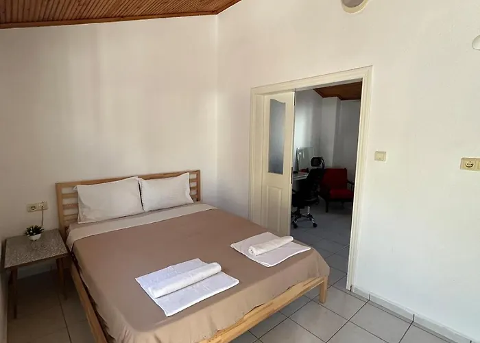 Дом отдыха Charming Steps From Long With Wifi Кушадасы