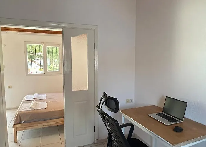 Дом отдыха Charming Steps From Long With Wifi Кушадасы