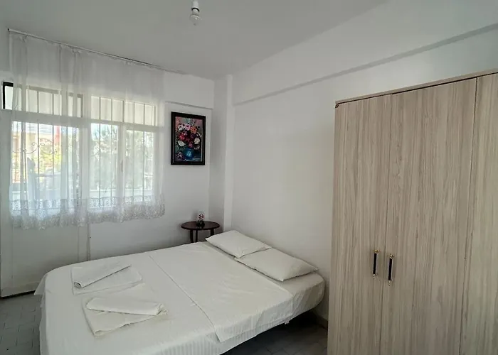 Charming Steps From Long With Wifi Дом отдыха